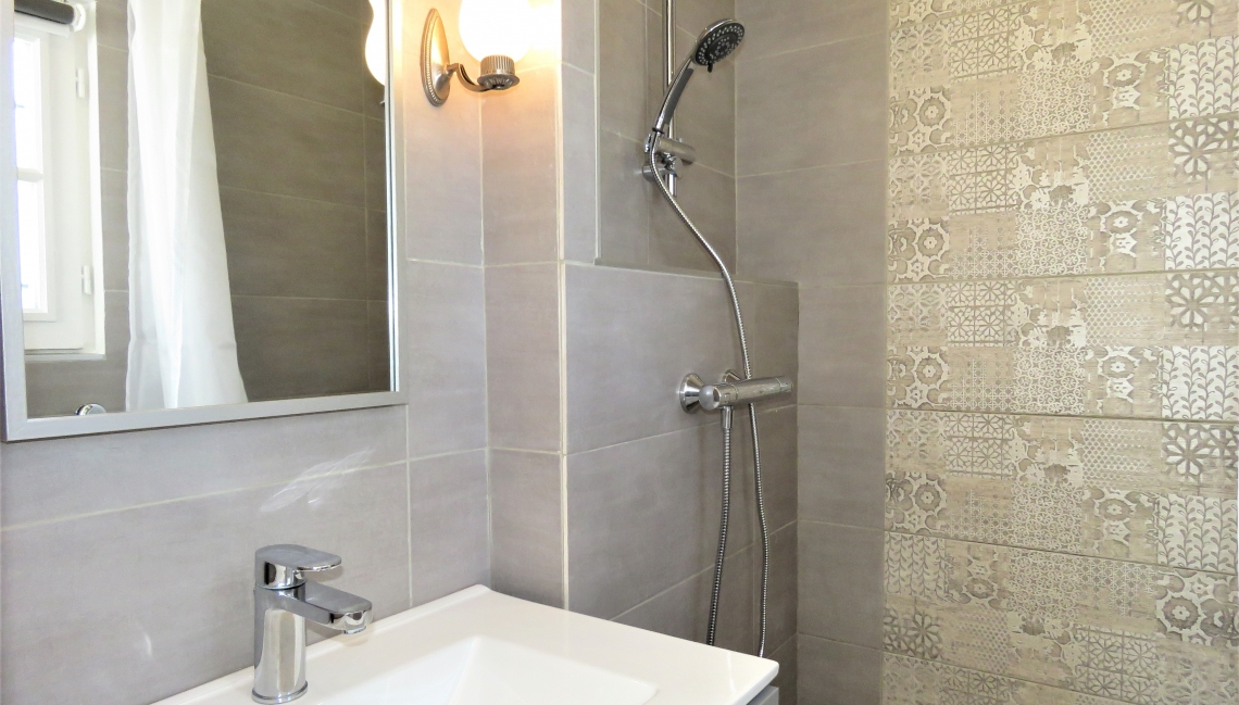 Salle de douche Villa Calopsitte Beauvallon Properties