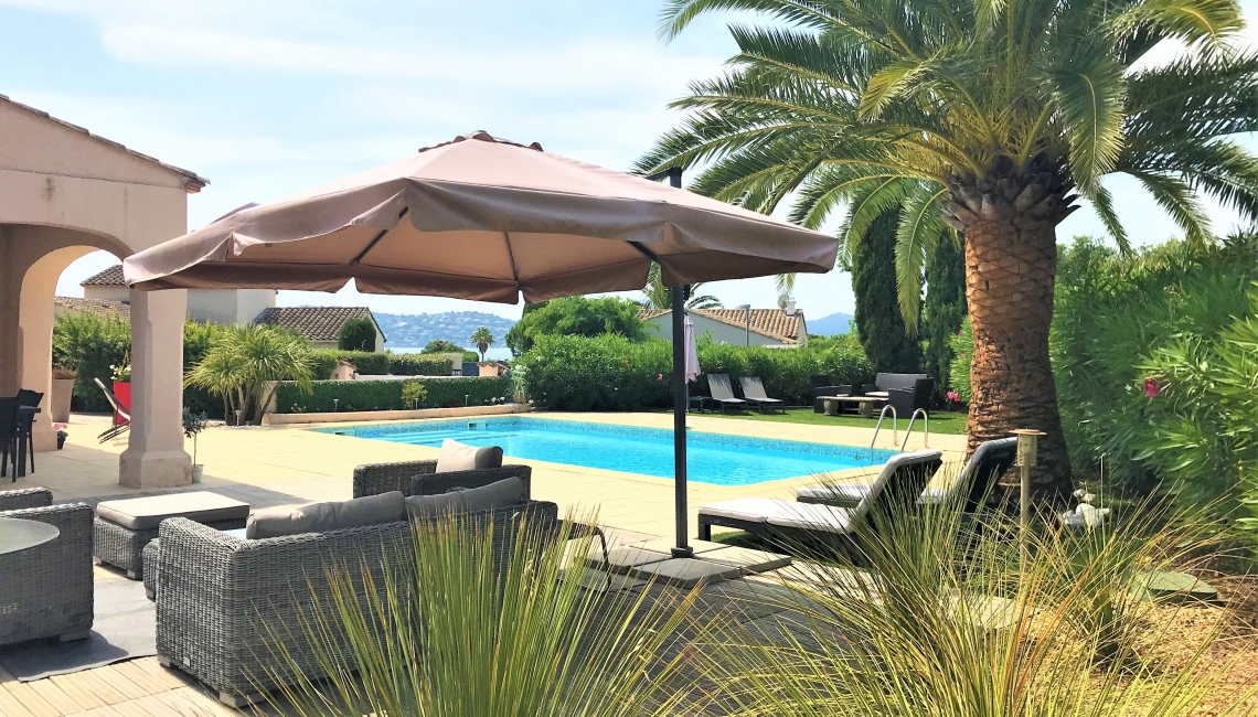 Vue Villa Calopsitte Beauvallon Properties