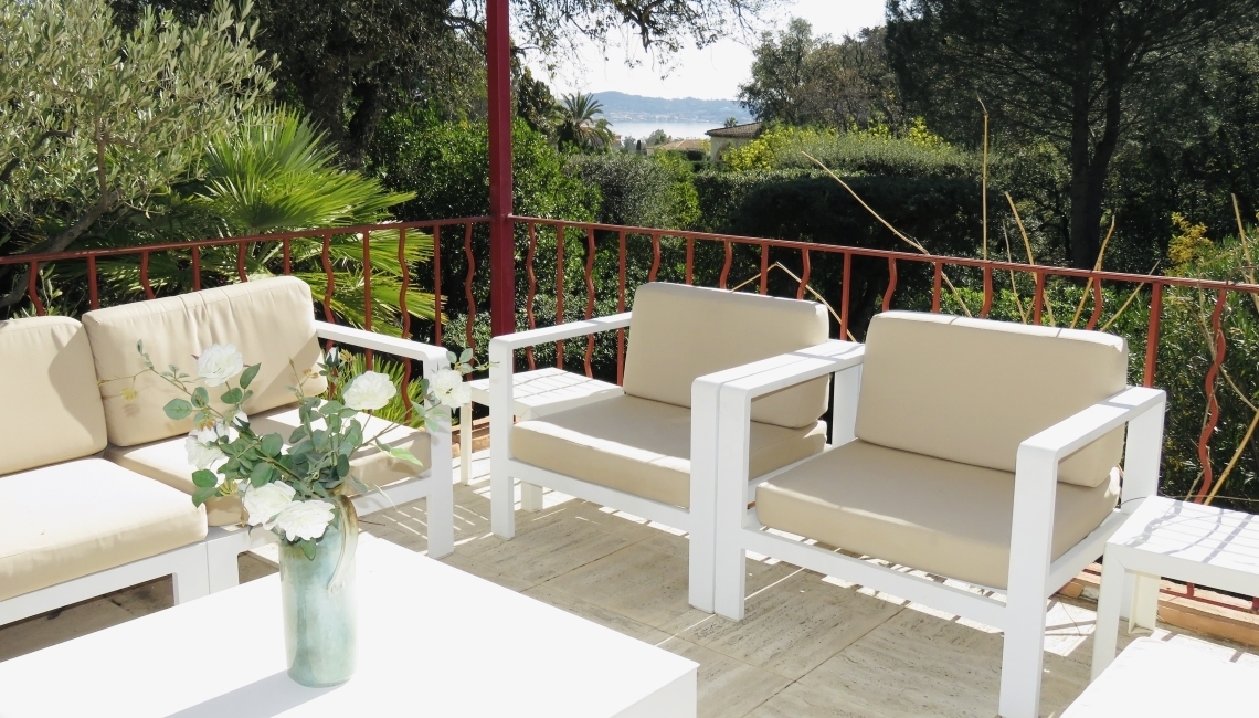 Salon Villa Serpolette Beauvallon Properties