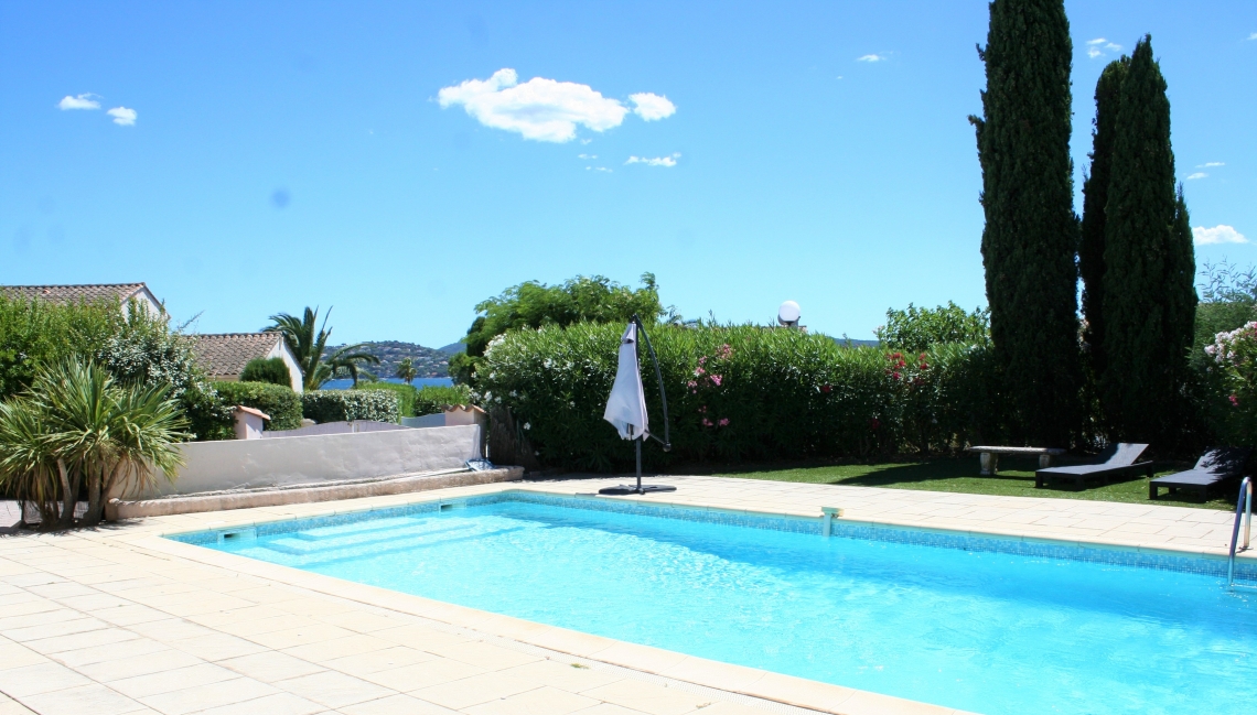 Piscine Villa Calopsitte Beauvallon Properties